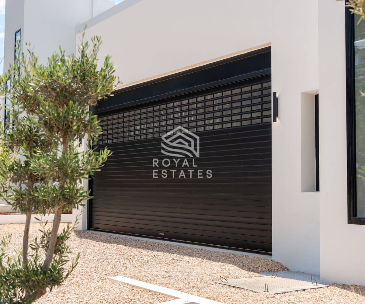 4 bedroom Villa for sale in Ibiza / Eivissa town with pool garage - € 2,950,000 (Ref: 9796638)