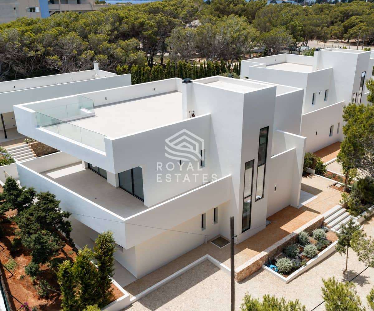 4 bedroom Villa for sale in Ibiza / Eivissa town with pool garage - € 2,950,000 (Ref: 9796638)