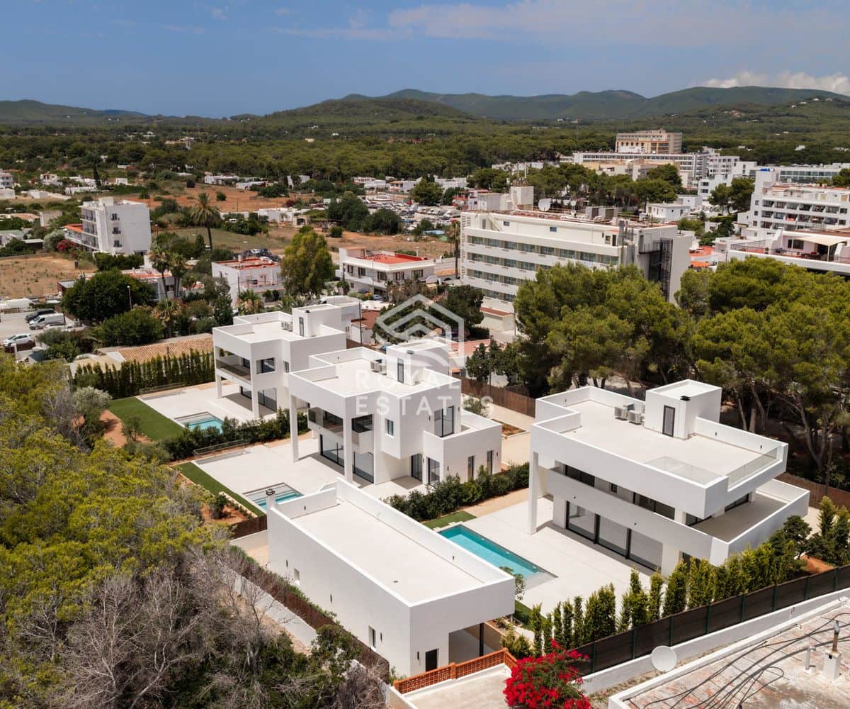 4 bedroom Villa for sale in Ibiza / Eivissa town with pool garage - € 2,950,000 (Ref: 9796638)
