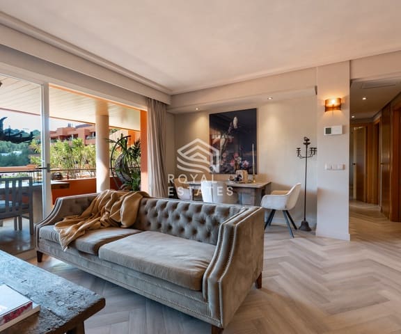 Apartamento de 2 habitaciones en Ibiza / Eivissa ciudad en venta con piscina - 795.000 € (Ref: 9830539)