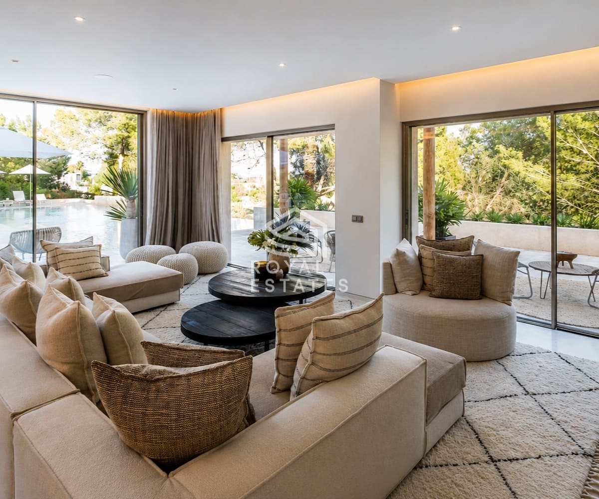 8 bedroom Villa for sale in Ibiza / Eivissa town with pool - € 10,000,000 (Ref: 9838826)