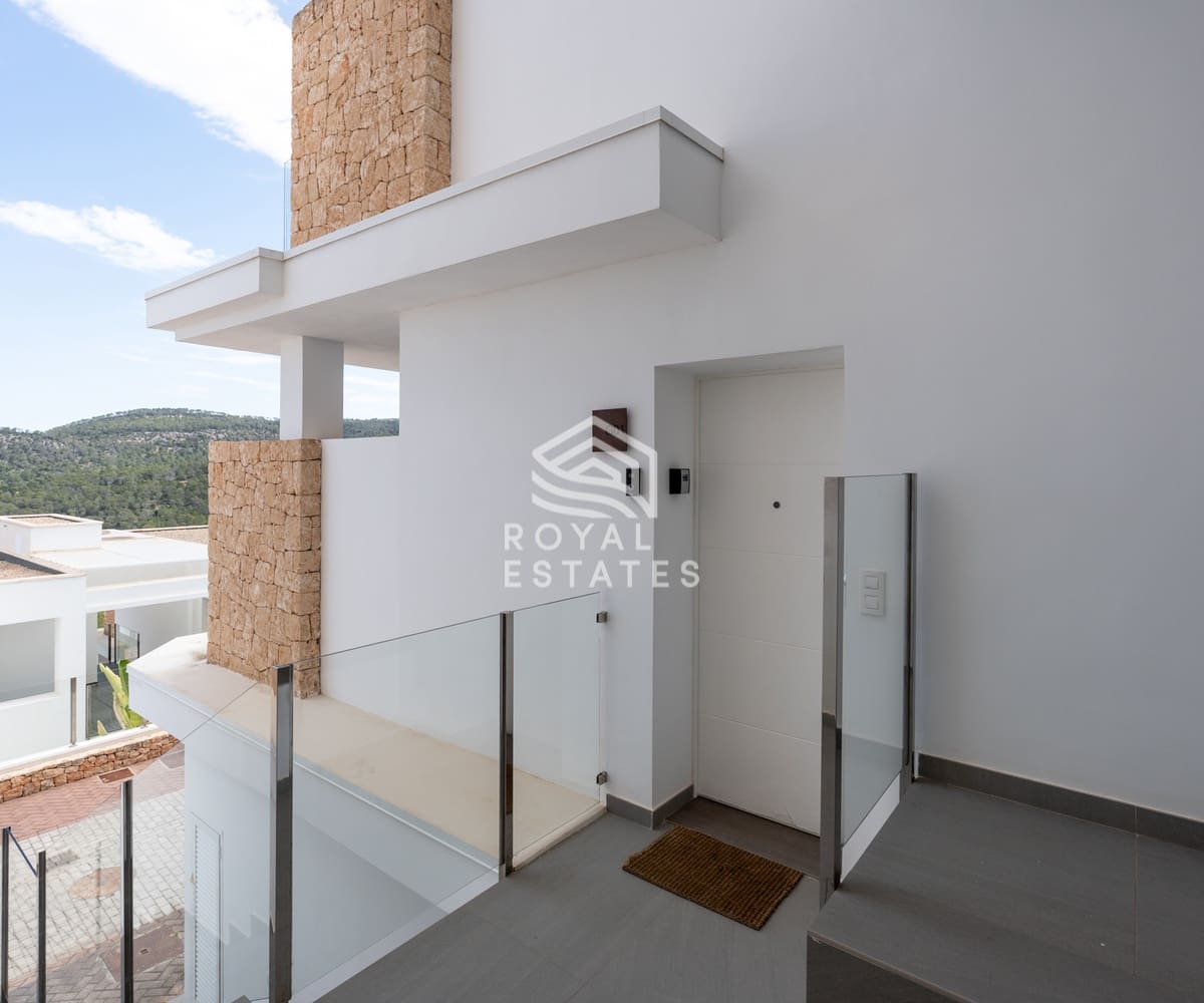 2 soverom Leilighet til salgs i Ibiza by med svømmebasseng garasje - € 690 000 (Ref: 9842033)