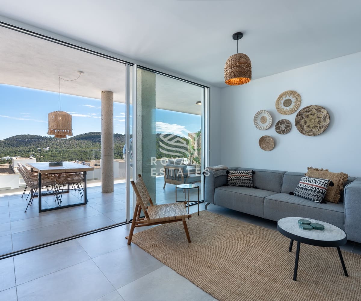 2 soverom Leilighet til salgs i Ibiza by med svømmebasseng garasje - € 690 000 (Ref: 9842033)