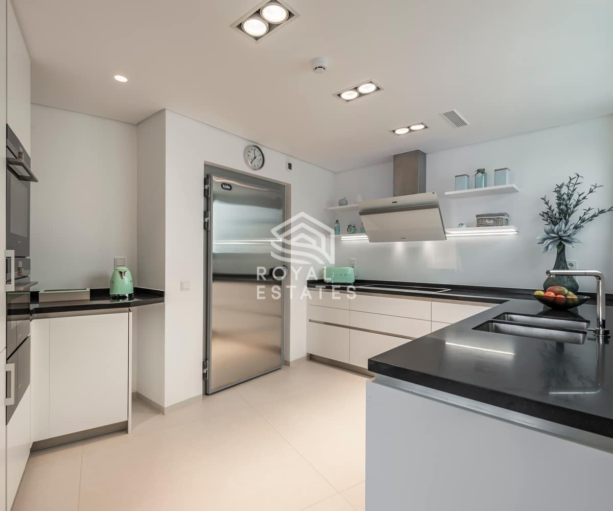 9 bedroom Villa for sale in Ibiza / Eivissa town with garage - € 9,800,000 (Ref: 9866358)