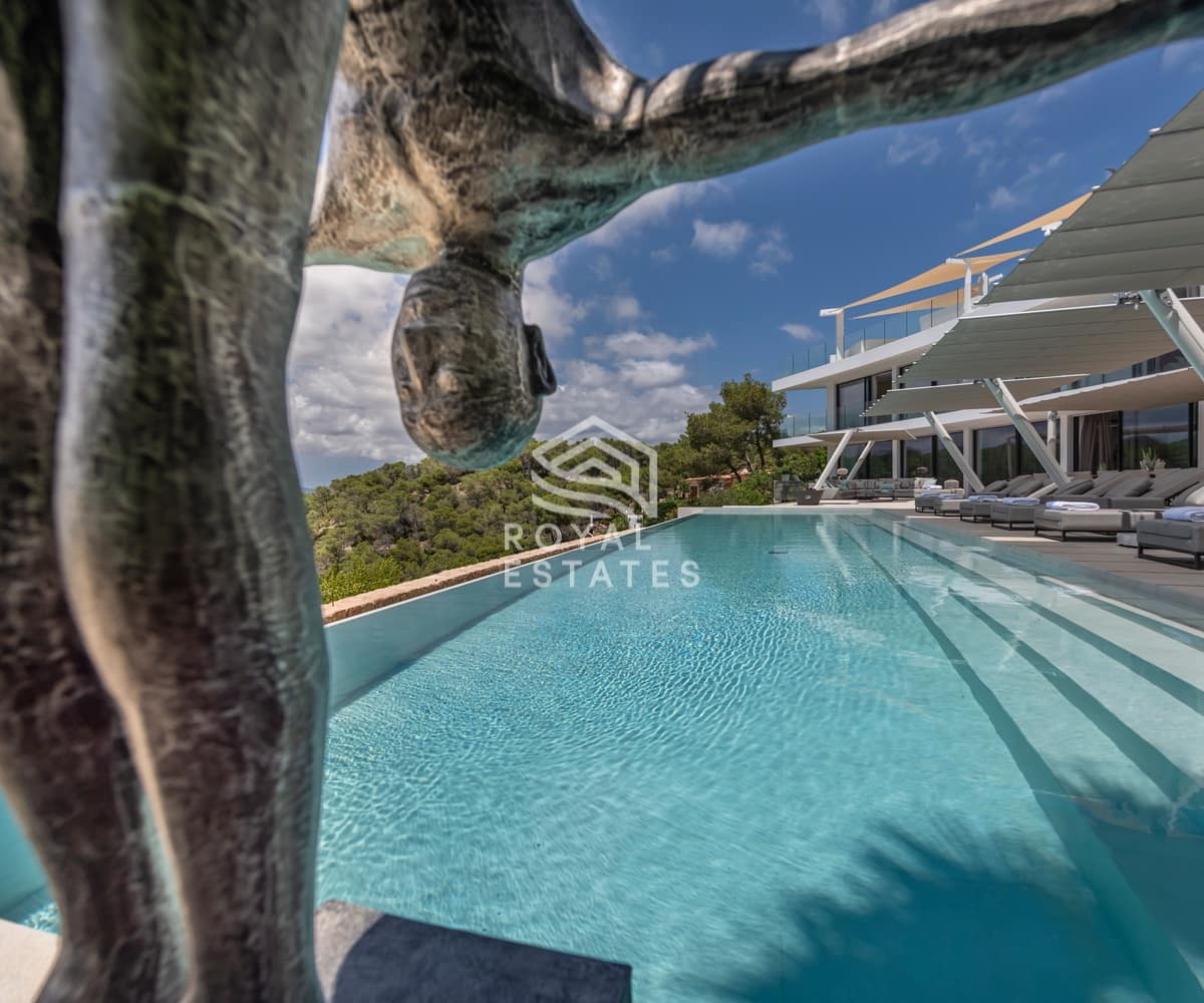 9 bedroom Villa for sale in Ibiza / Eivissa town with garage - € 9,800,000 (Ref: 9866358)
