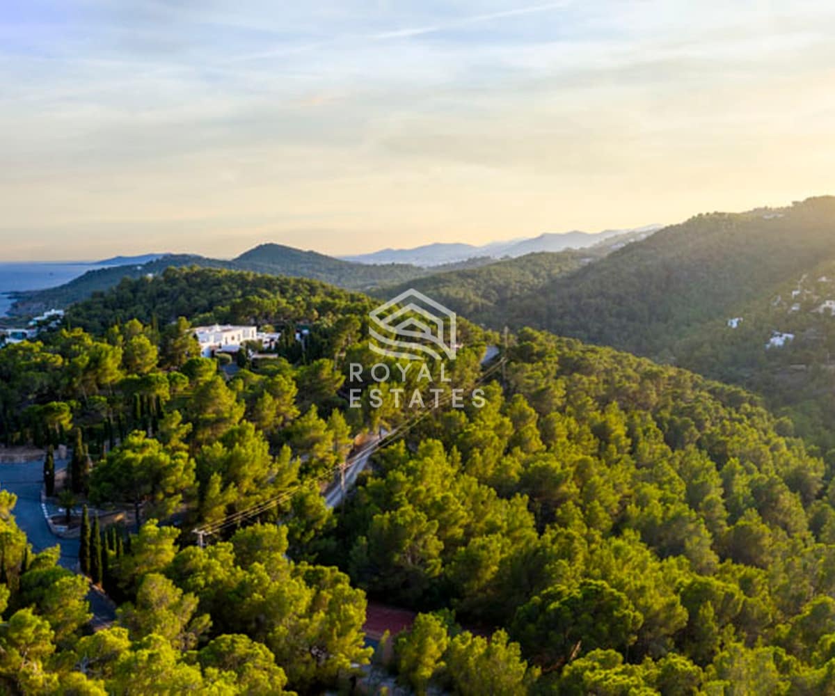 9 bedroom Villa for sale in Ibiza / Eivissa town with garage - € 9,800,000 (Ref: 9866358)