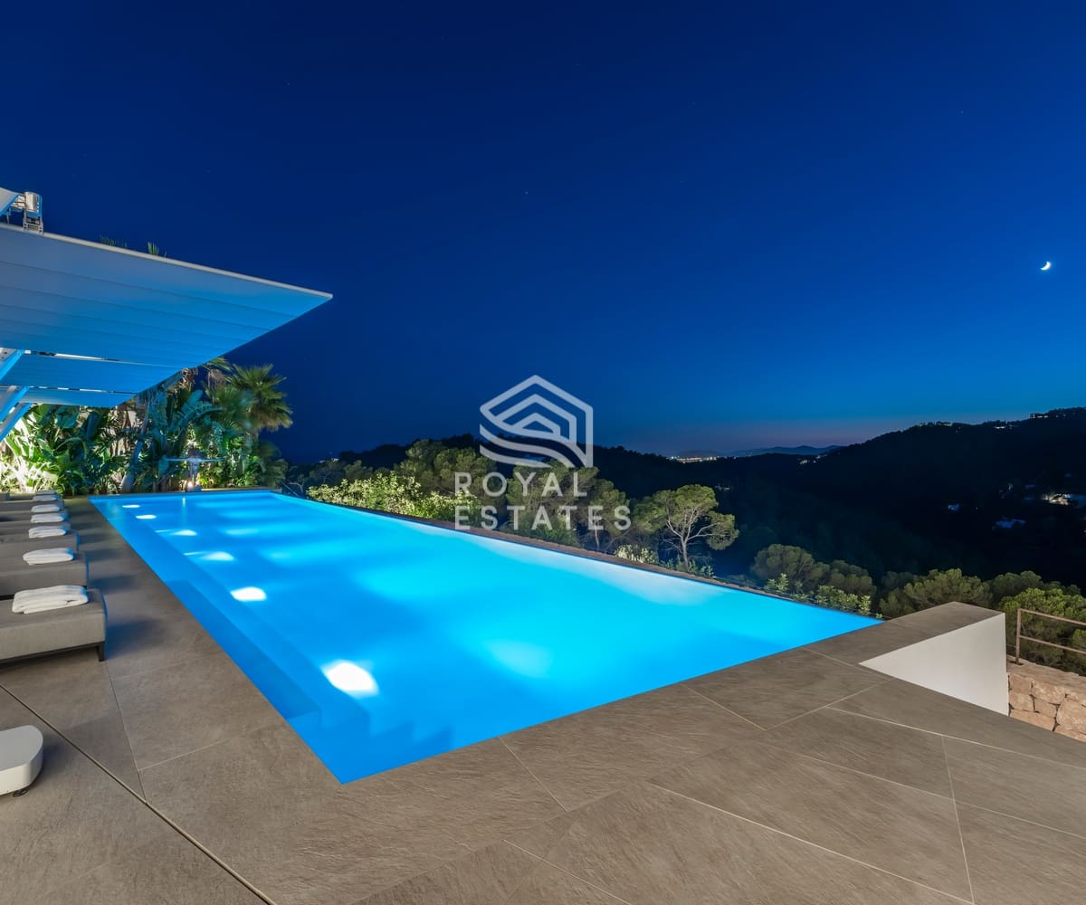 9 bedroom Villa for sale in Ibiza / Eivissa town with garage - € 9,800,000 (Ref: 9866358)