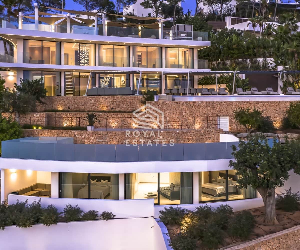 9 bedroom Villa for sale in Ibiza / Eivissa town with garage - € 9,800,000 (Ref: 9866358)
