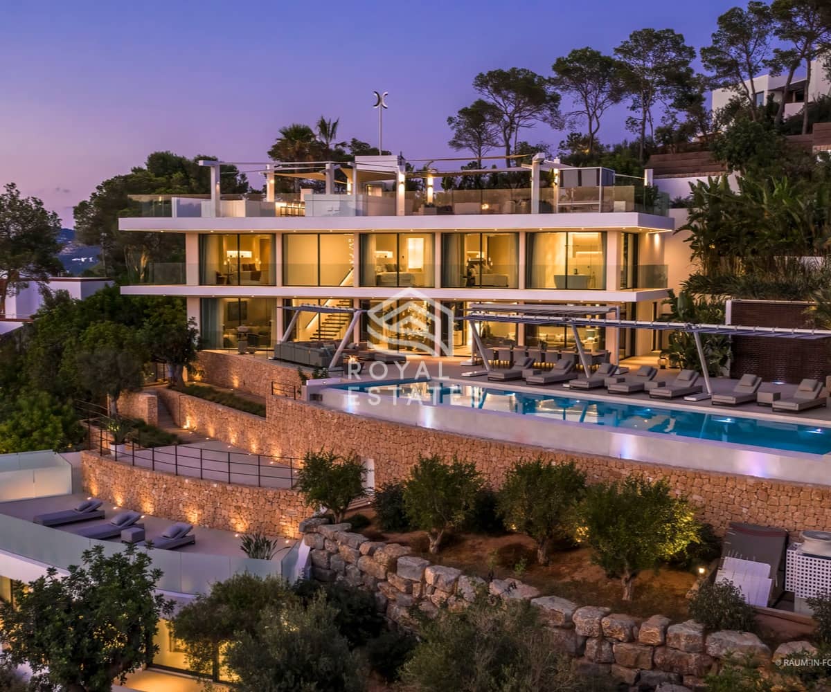 9 bedroom Villa for sale in Ibiza / Eivissa town with garage - € 9,800,000 (Ref: 9866358)