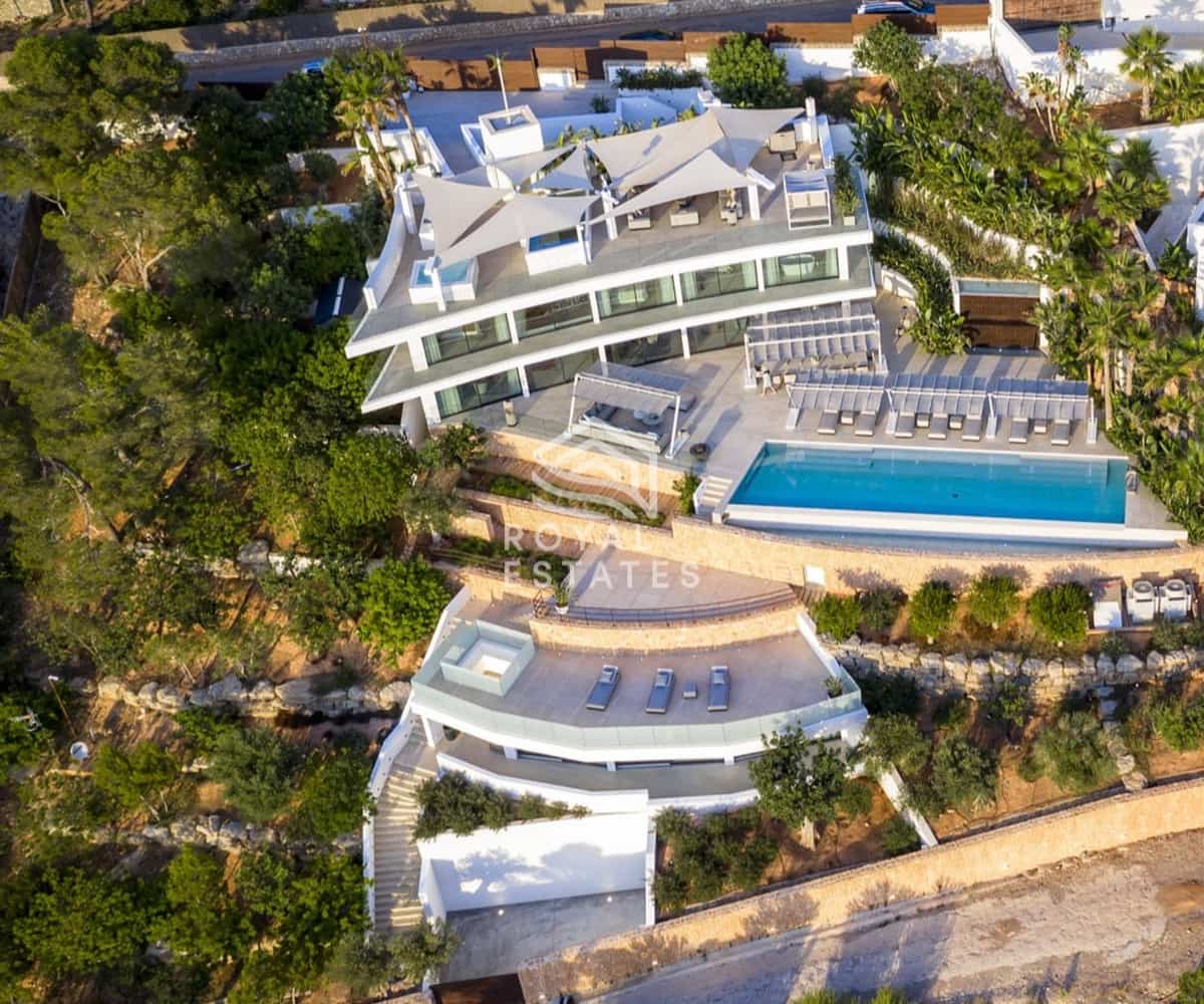 9 bedroom Villa for sale in Ibiza / Eivissa town with garage - € 9,800,000 (Ref: 9866358)
