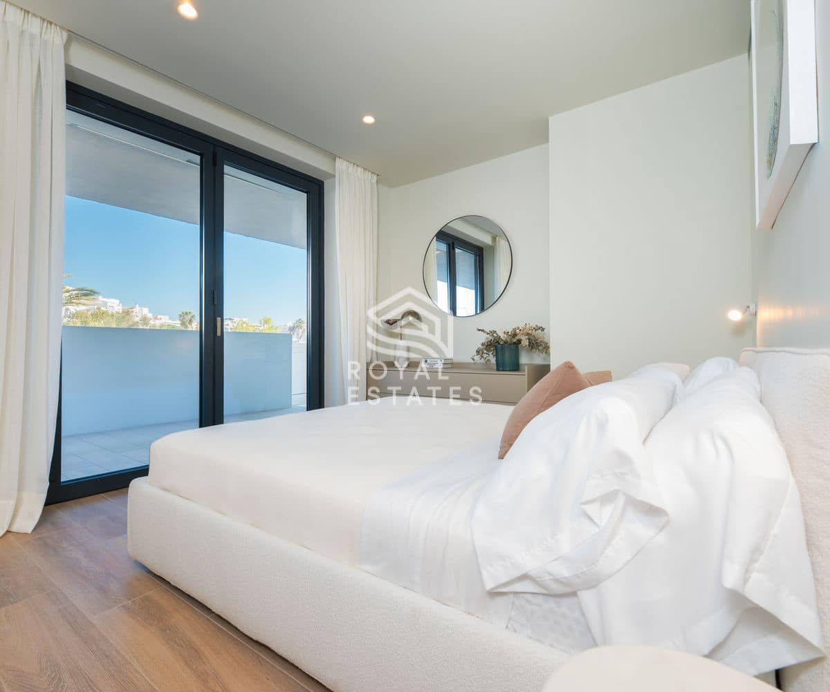 1 sypialnia Apartament na sprzedaż w Miasto Ibiza / Eivissa z basenem garażem - 790 000 € (Ref: 9912415)