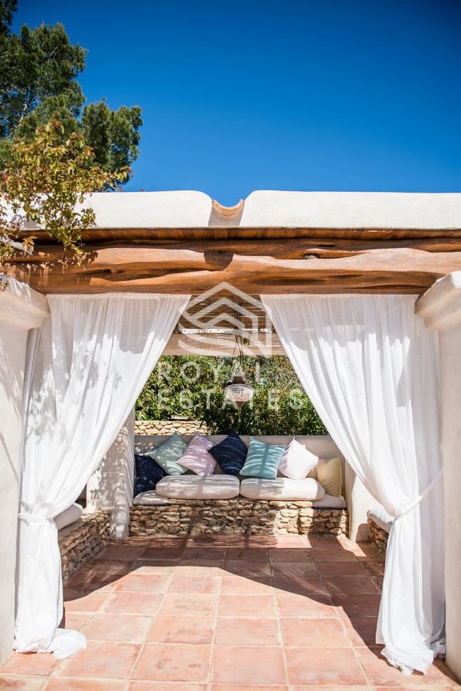 8 slaapkamer Villa te koop in Ibiza dorp met zwembad - € 4.950.000 (Ref: 9984266)