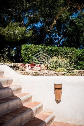 8 soverom Villa til salgs i Ibiza by med svømmebasseng - € 4 950 000 (Ref: 9984266)