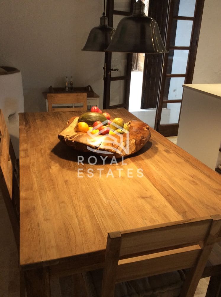 8 slaapkamer Villa te koop in Ibiza dorp met zwembad - € 4.950.000 (Ref: 9984266)