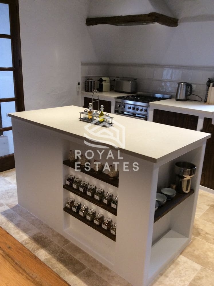 8 slaapkamer Villa te koop in Ibiza dorp met zwembad - € 4.950.000 (Ref: 9984266)