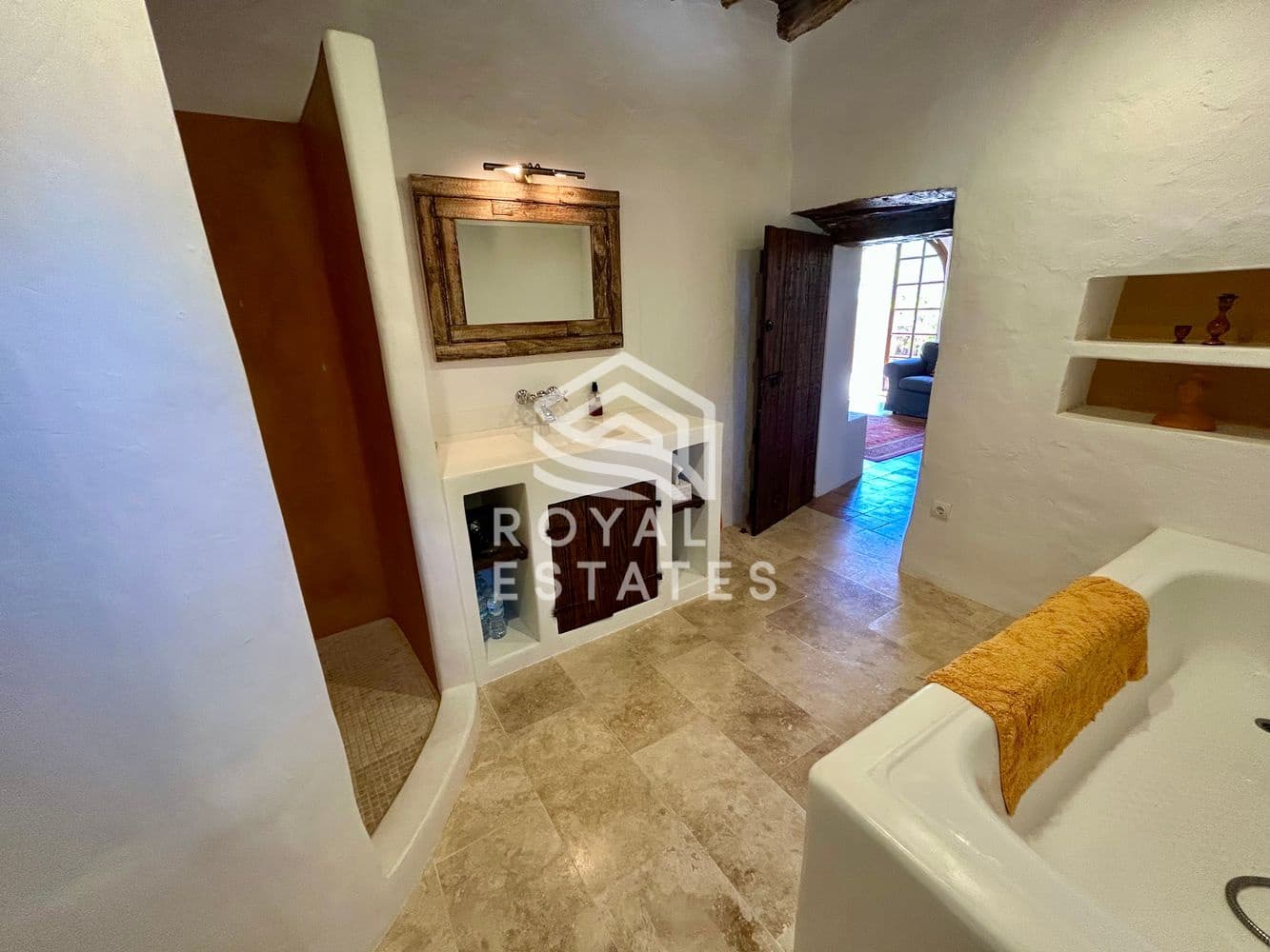 8 slaapkamer Villa te koop in Ibiza dorp met zwembad - € 4.950.000 (Ref: 9984266)
