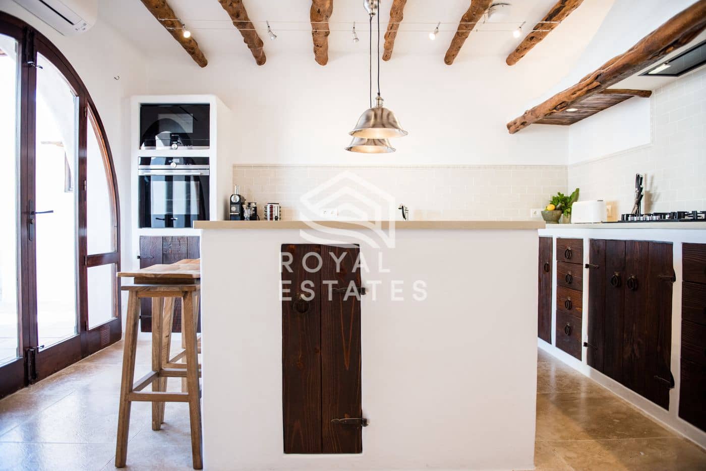 8 slaapkamer Villa te koop in Ibiza dorp met zwembad - € 4.950.000 (Ref: 9984266)