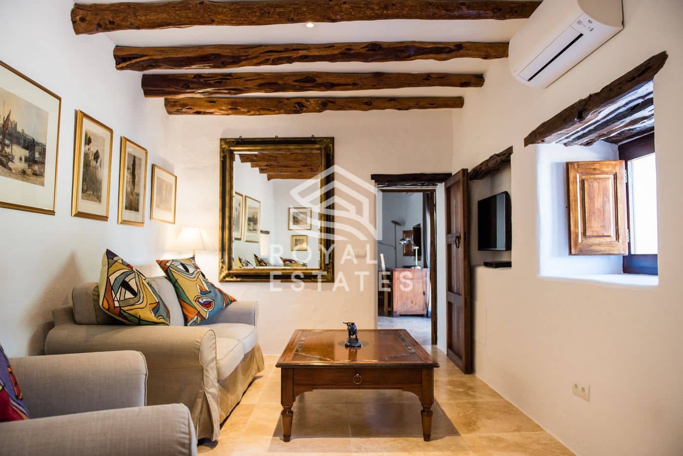 8 slaapkamer Villa te koop in Ibiza dorp met zwembad - € 4.950.000 (Ref: 9984266)