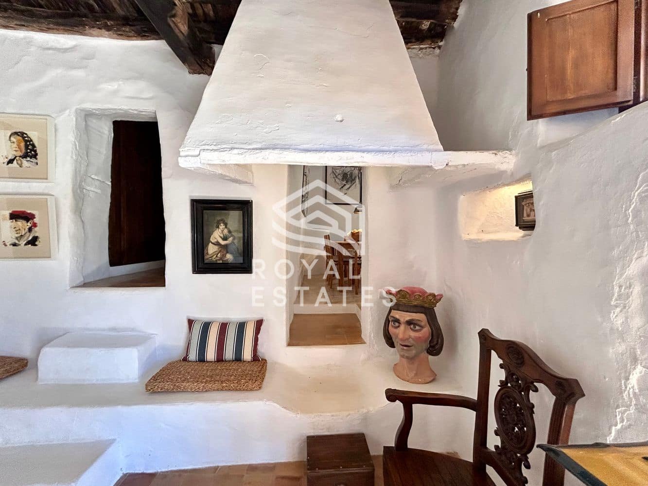 8 slaapkamer Villa te koop in Ibiza dorp met zwembad - € 4.950.000 (Ref: 9984266)