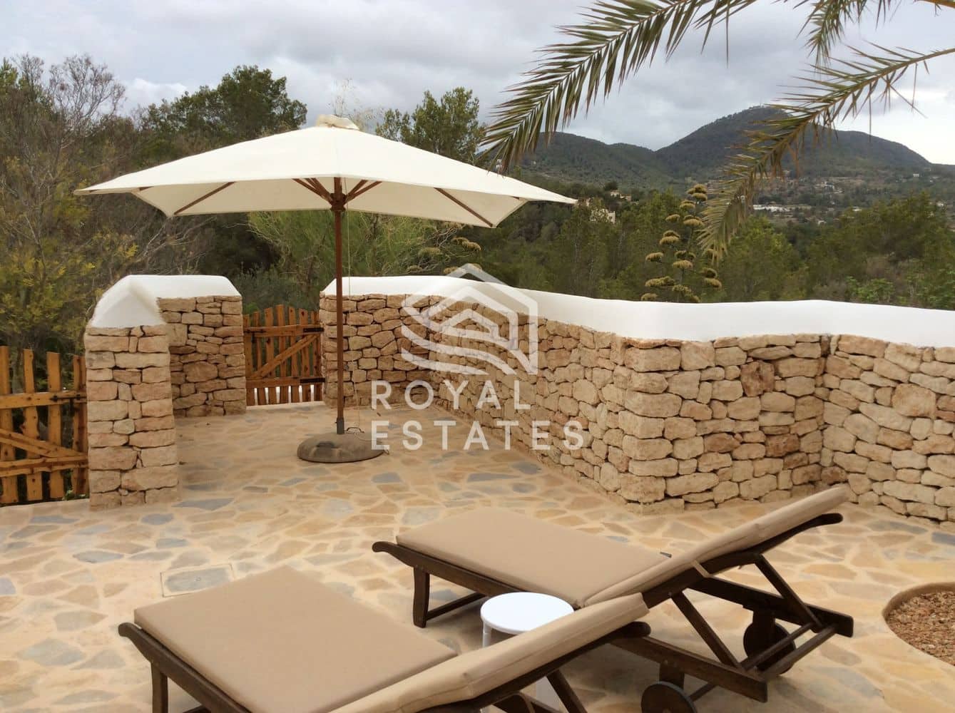 8 slaapkamer Villa te koop in Ibiza dorp met zwembad - € 4.950.000 (Ref: 9984266)