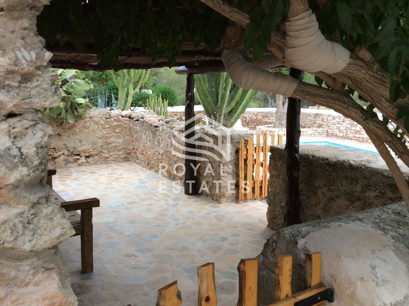 8 slaapkamer Villa te koop in Ibiza dorp met zwembad - € 4.950.000 (Ref: 9984266)