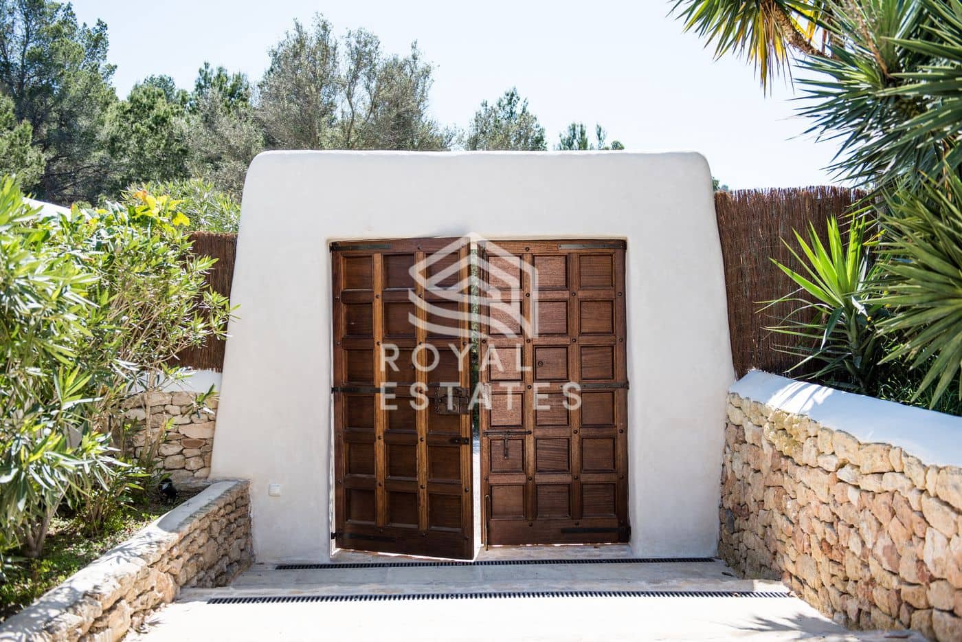 8 slaapkamer Villa te koop in Ibiza dorp met zwembad - € 4.950.000 (Ref: 9984266)
