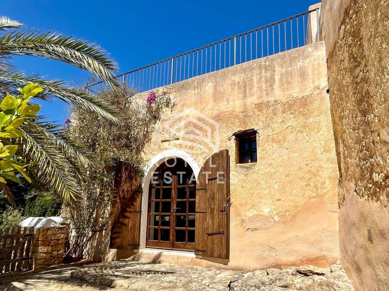 8 slaapkamer Villa te koop in Ibiza dorp met zwembad - € 4.950.000 (Ref: 9984266)