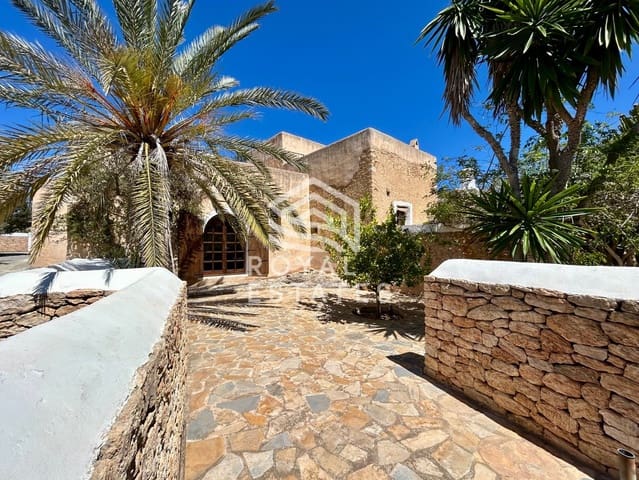 8 soverom Villa til salgs i Ibiza by med svømmebasseng - € 4 950 000 (Ref: 9984266)