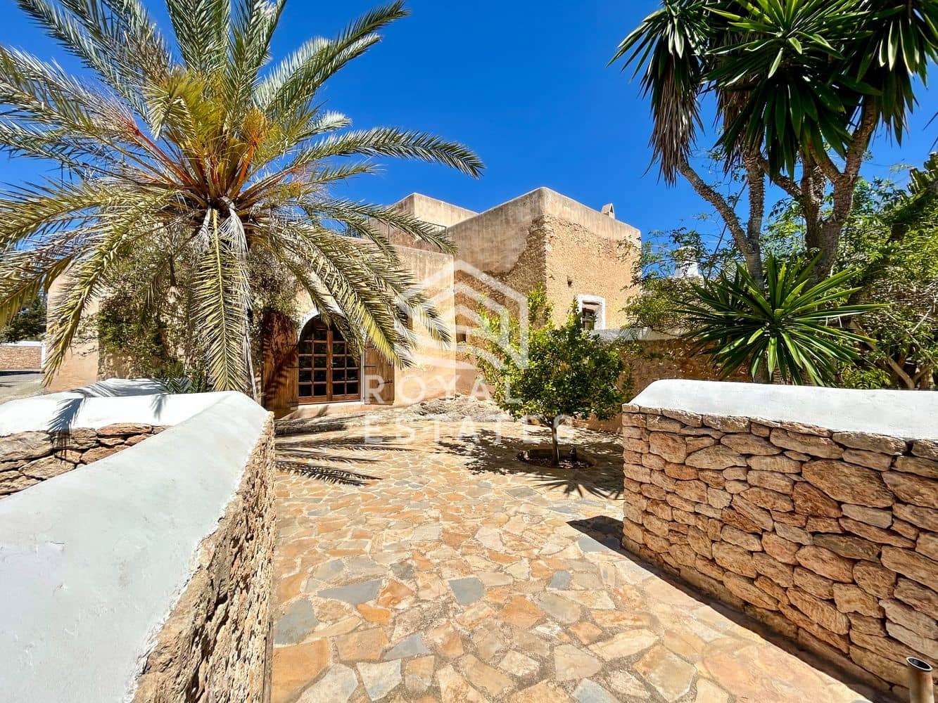 8 slaapkamer Villa te koop in Ibiza dorp met zwembad - € 4.950.000 (Ref: 9984266)