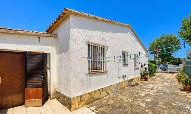 3 bedroom Villa for sale in Empuriabrava, Castelló d'Empúries with garage - € 380,000 (Ref: 10009116)