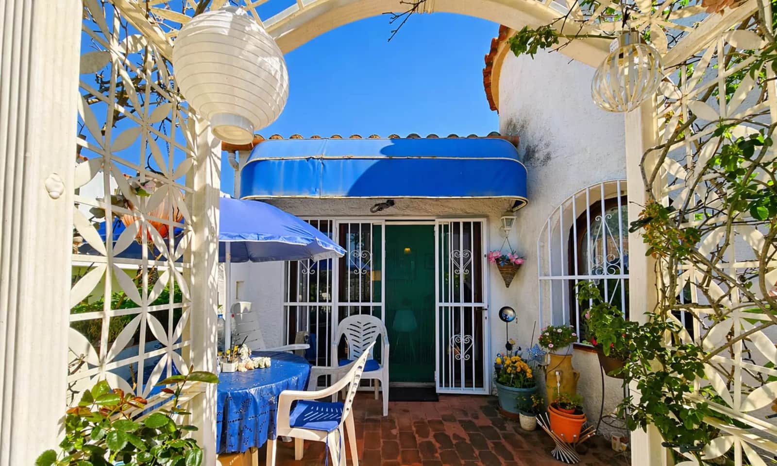 3 bedroom Villa for sale in Empuriabrava with garage - € 380,000 (Ref: 10009116)