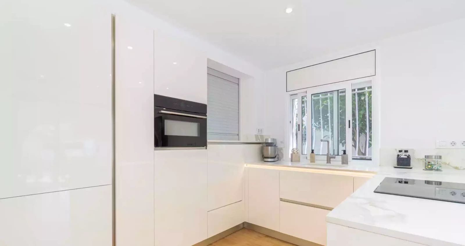 4 slaapkamer Villa te koop in Empuriabrava met zwembad garage - € 569.000 (Ref: 10009117)