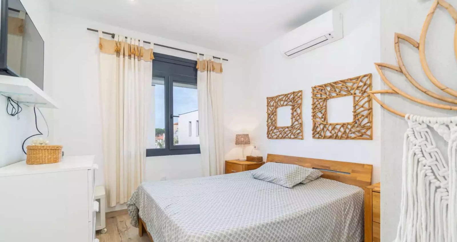 4 slaapkamer Villa te koop in Empuriabrava met zwembad garage - € 569.000 (Ref: 10009117)