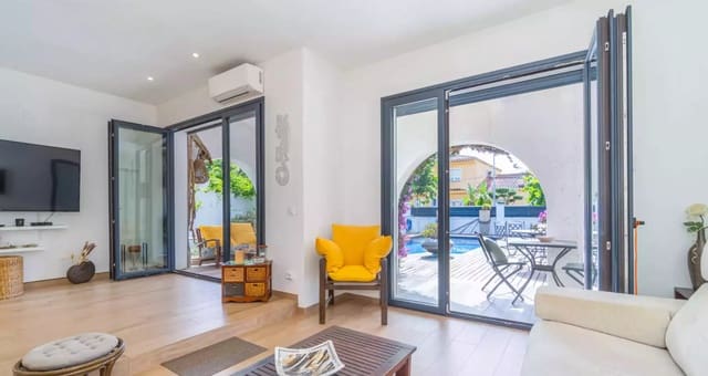 4 slaapkamer Villa te koop in Empuriabrava, Castelló d'Empúries met zwembad garage - € 569.000 (Ref: 10009117)