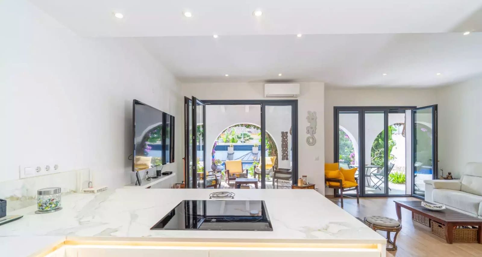 4 slaapkamer Villa te koop in Empuriabrava met zwembad garage - € 569.000 (Ref: 10009117)