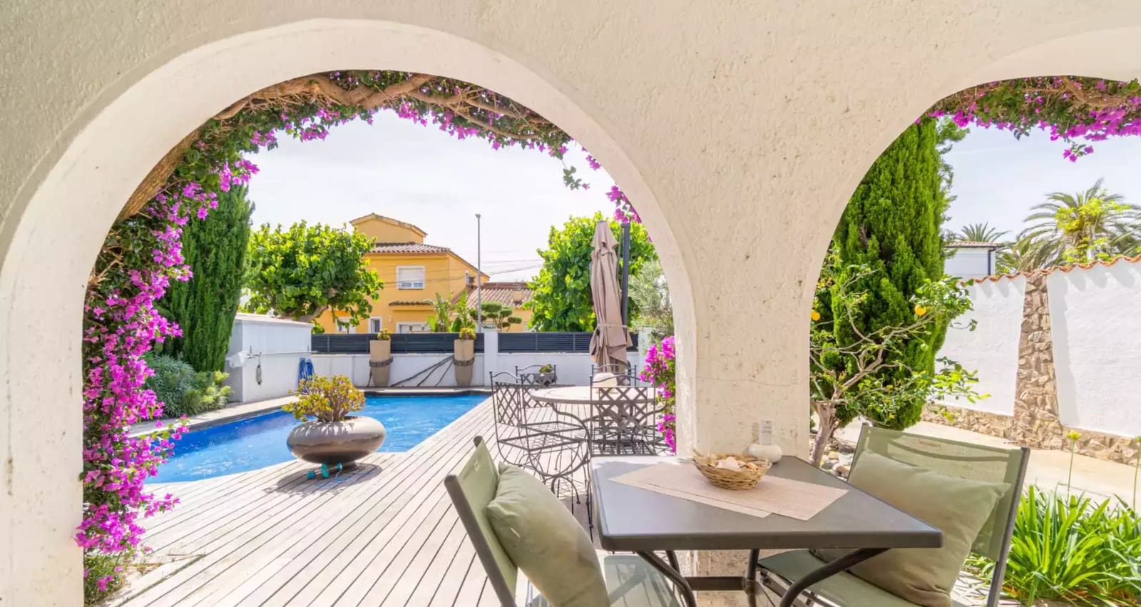 4 slaapkamer Villa te koop in Empuriabrava met zwembad garage - € 569.000 (Ref: 10009117)