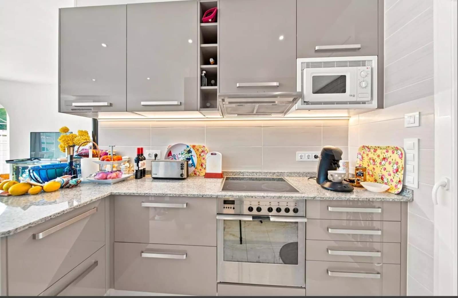 2 sypialnia Willa na sprzedaż w Empuriabrava z basenem garażem - 530 000 € (Ref: 10015605)