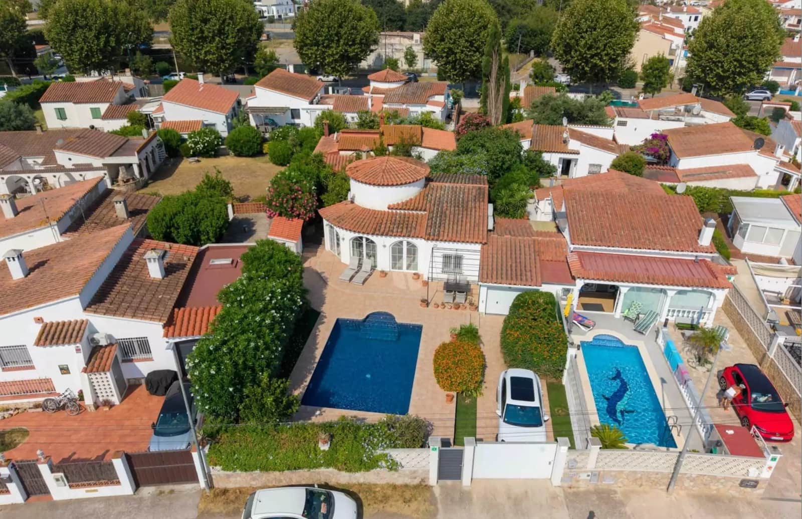 2 sypialnia Willa na sprzedaż w Empuriabrava z basenem garażem - 530 000 € (Ref: 10015605)