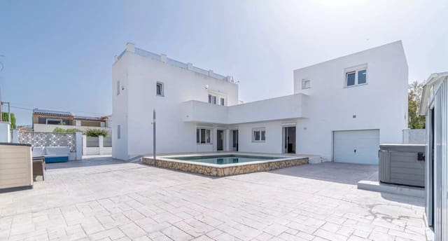 4 Zimmer Villa zu verkaufen in Empuriabrava, Castelló d'Empúries mit Pool Garage - 790.000 € (Ref: 10098294)