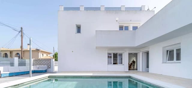 4 Zimmer Villa zu verkaufen in Empuriabrava, Castelló d'Empúries mit Pool Garage - 790.000 € (Ref: 10098294)