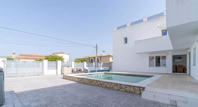 4 Zimmer Villa zu verkaufen in Empuriabrava, Castelló d'Empúries mit Pool Garage - 790.000 € (Ref: 10098294)