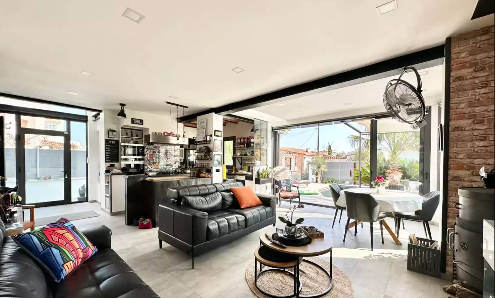 5 quarto Moradia para venda em Empuriabrava com piscina garagem - 899 000 € (Ref: 10098295)