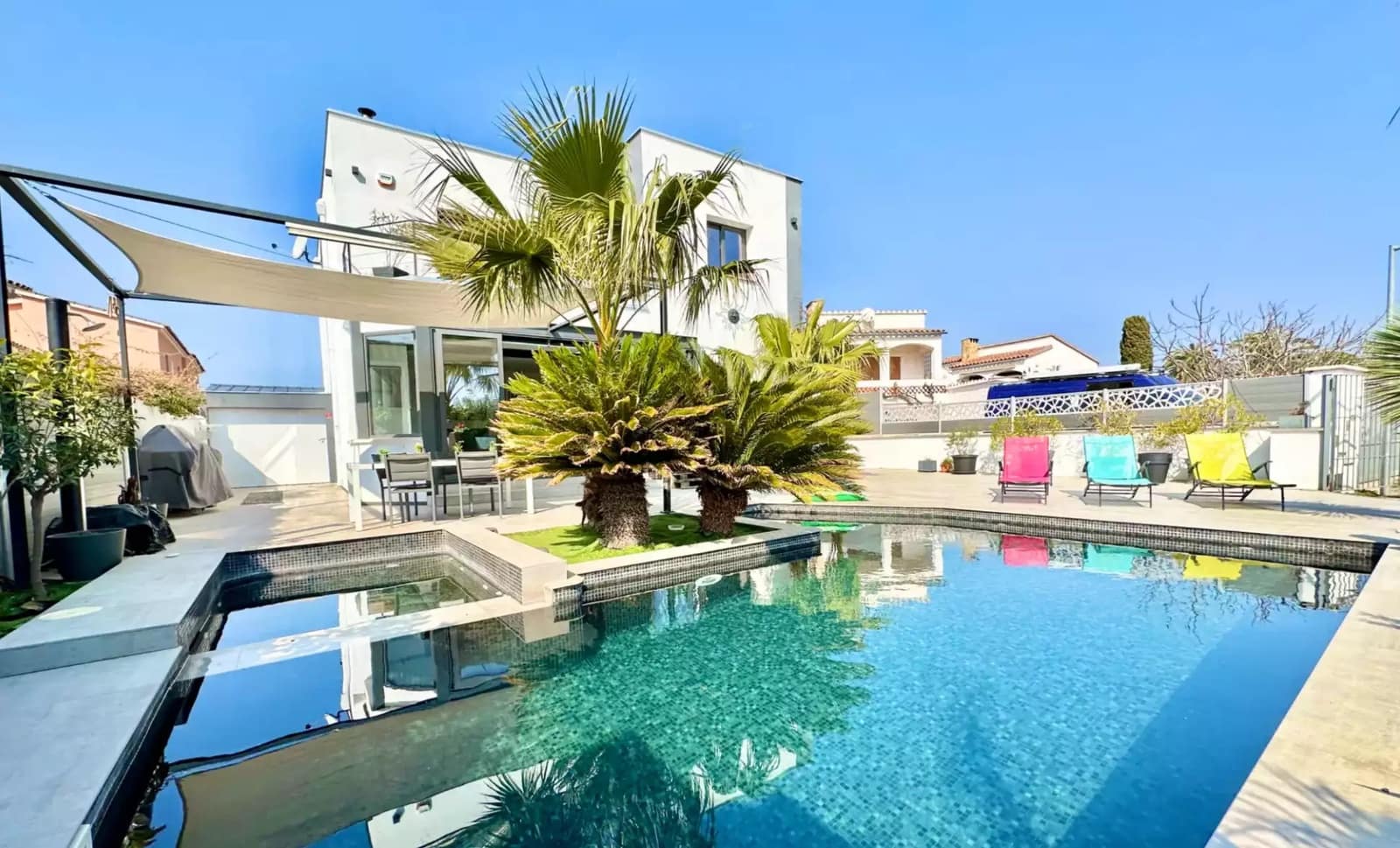 5 quarto Moradia para venda em Empuriabrava com piscina garagem - 899 000 € (Ref: 10098295)
