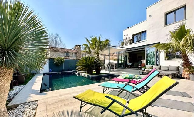 5 quarto Moradia para venda em Empuriabrava, Castelló d'Empúries com piscina garagem - 899 000 € (Ref: 10098295)
