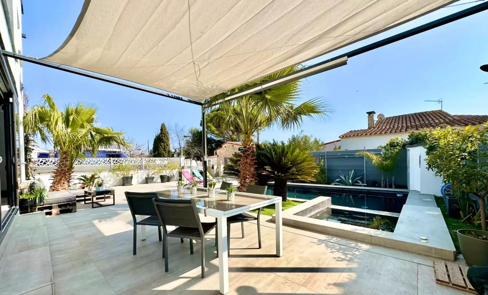 5 quarto Moradia para venda em Empuriabrava com piscina garagem - 899 000 € (Ref: 10098295)