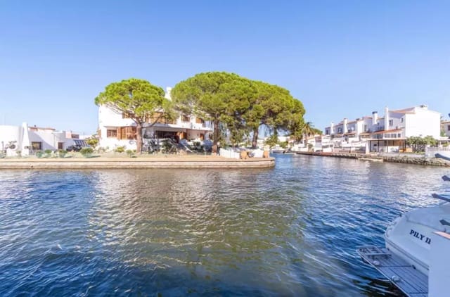1 makuuhuone Asunto myytävänä paikassa Empuriabrava, Castelló d'Empúries - 157 000 € (Ref: 10100168)