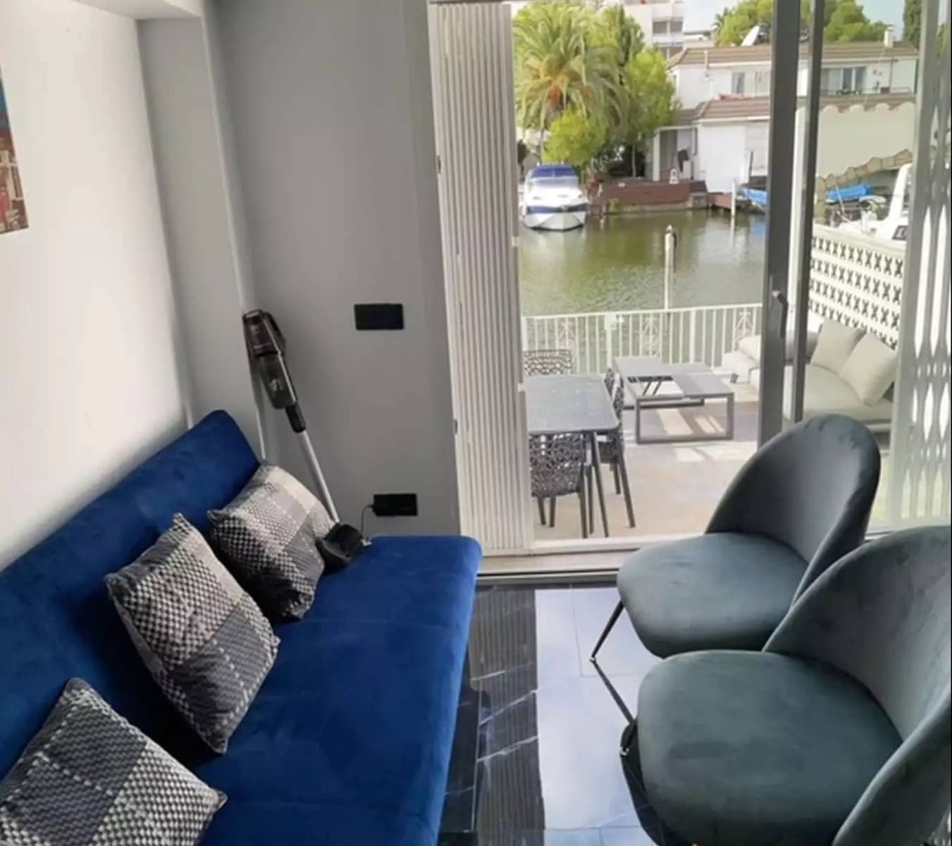 2 bedroom Townhouse for sale in Roses - € 370,000 (Ref: 10158336)