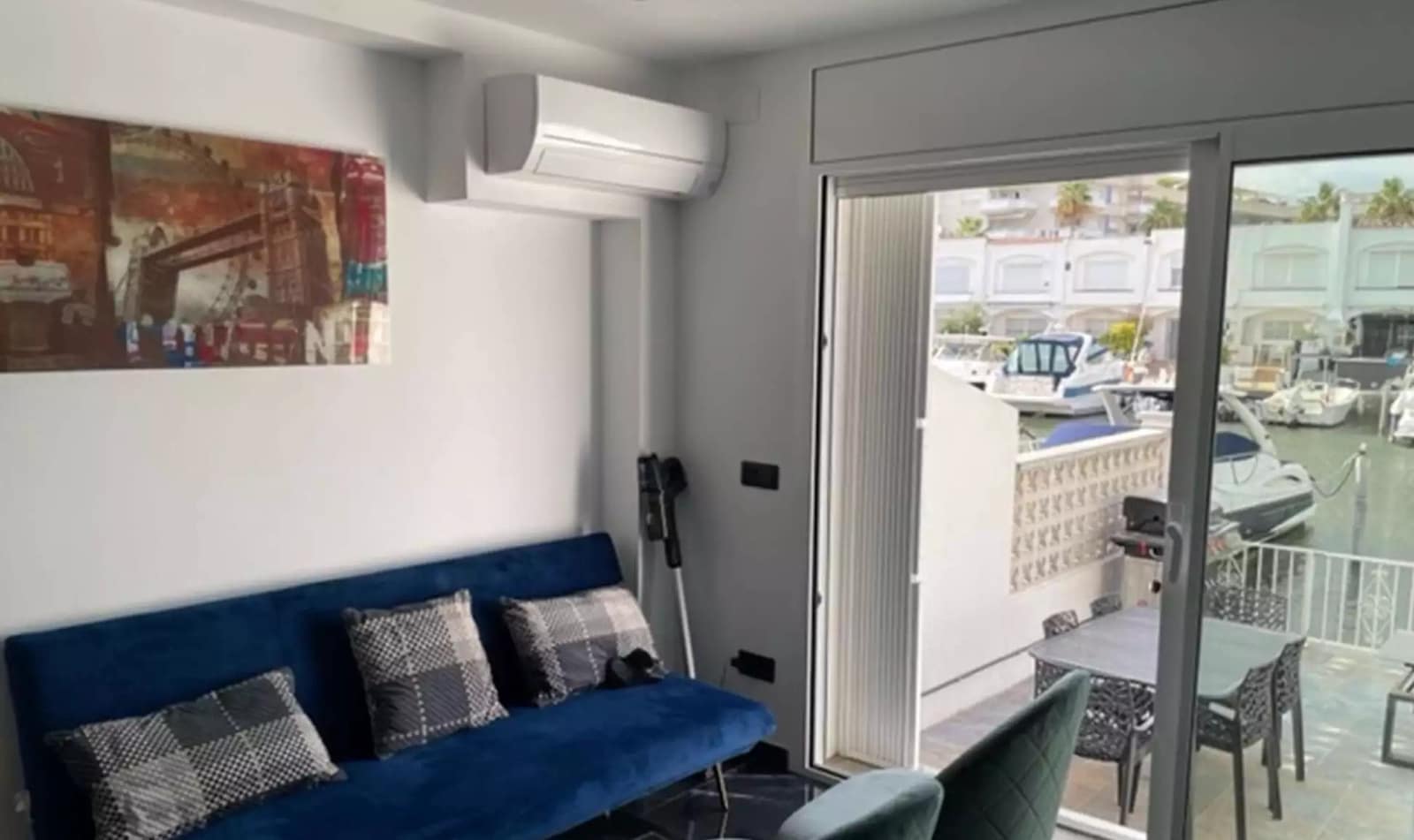 2 bedroom Townhouse for sale in Roses - € 370,000 (Ref: 10158336)