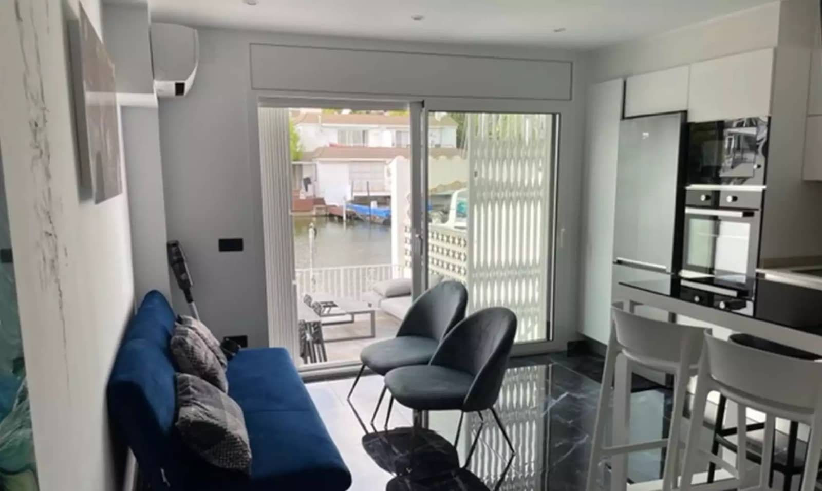 2 bedroom Townhouse for sale in Roses - € 370,000 (Ref: 10158336)