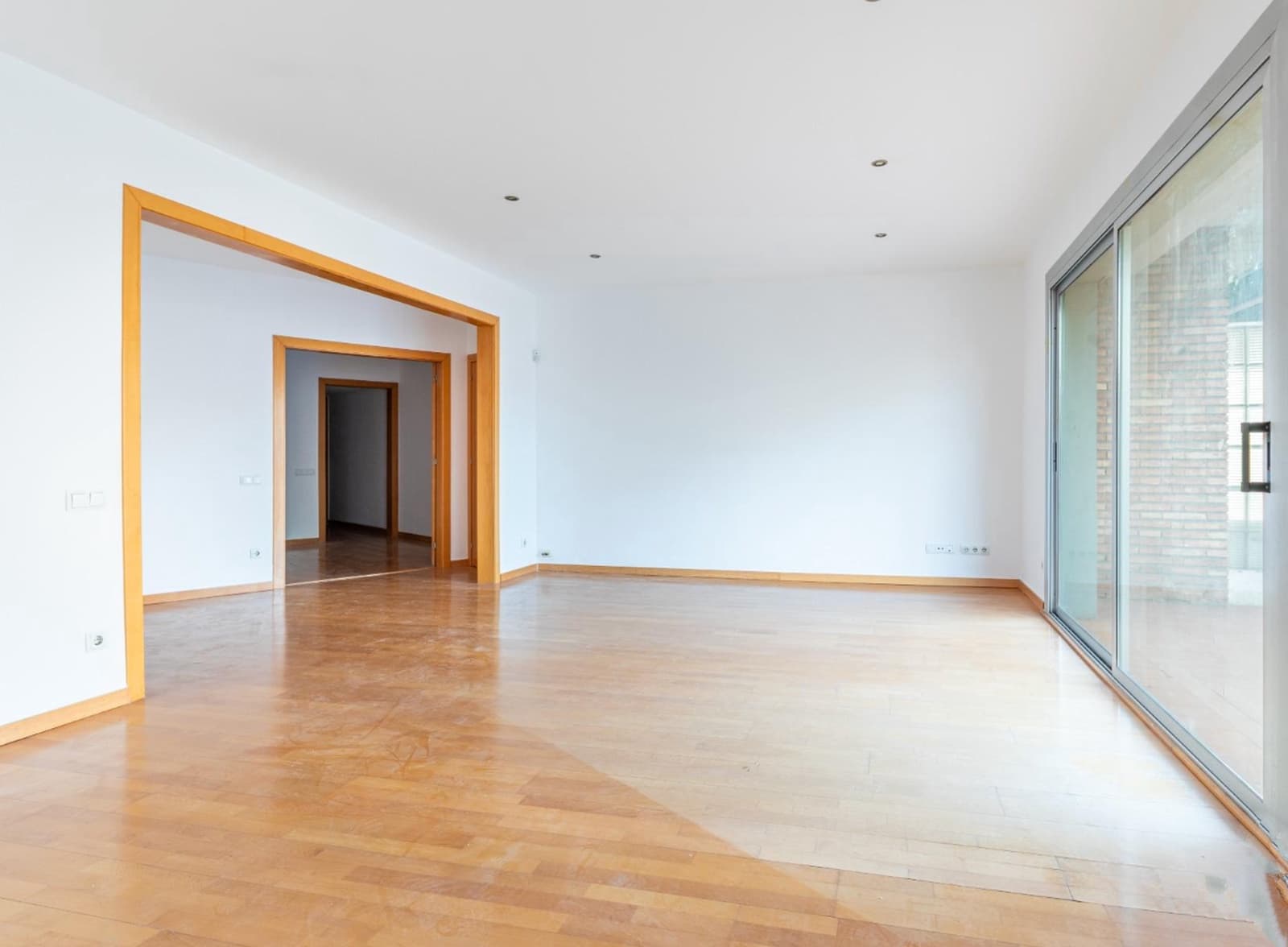 4 bedroom Flat for sale in Barcelona city - € 865,000 (Ref: 9759195)